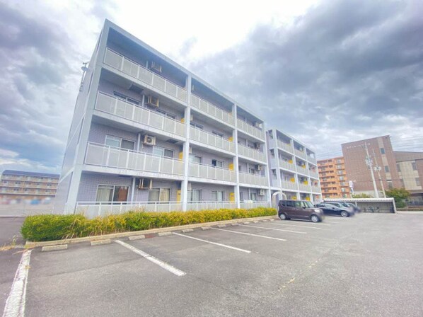 カーサ・ウィルの物件外観写真